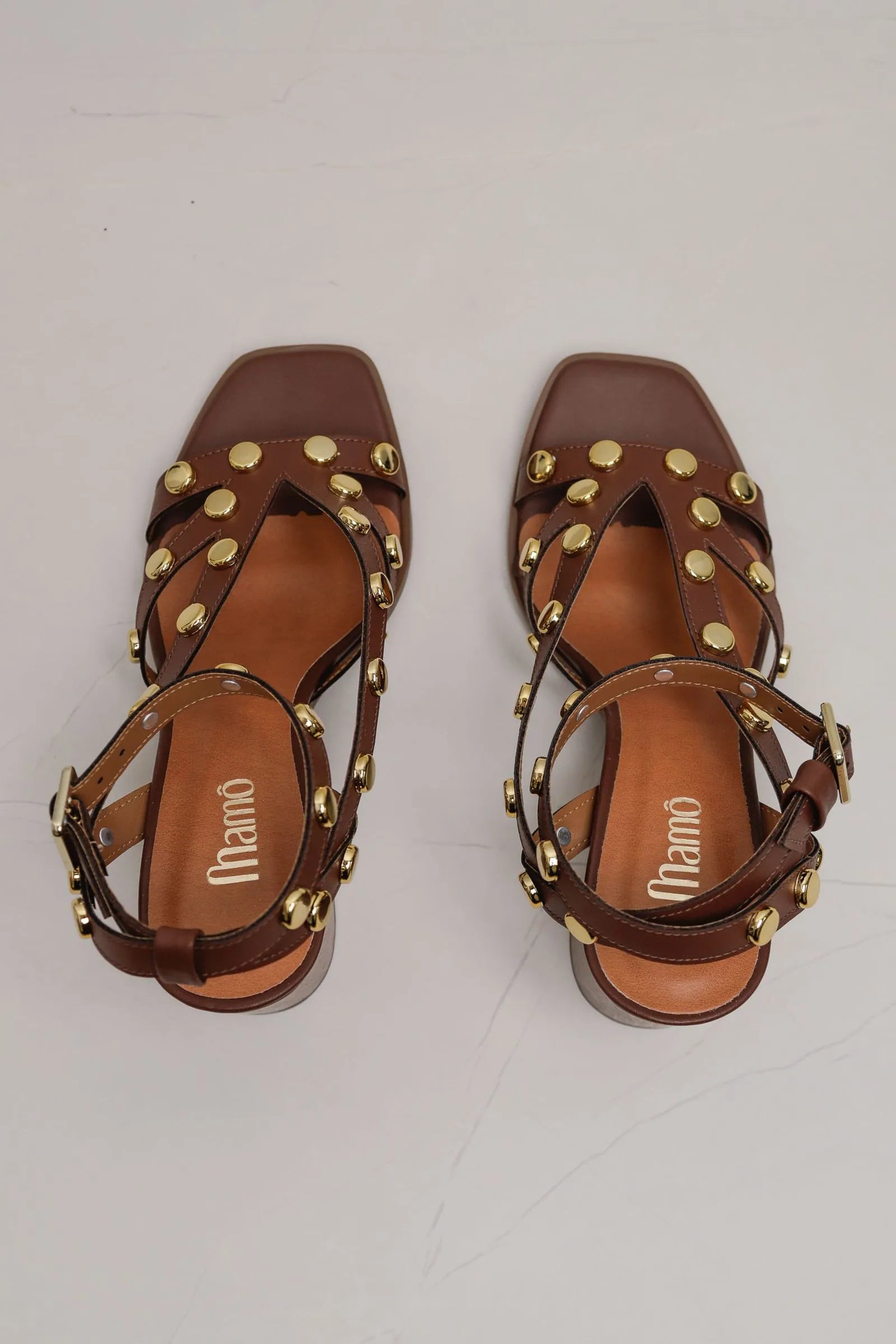 Sandália Salto com Tachas MARROM