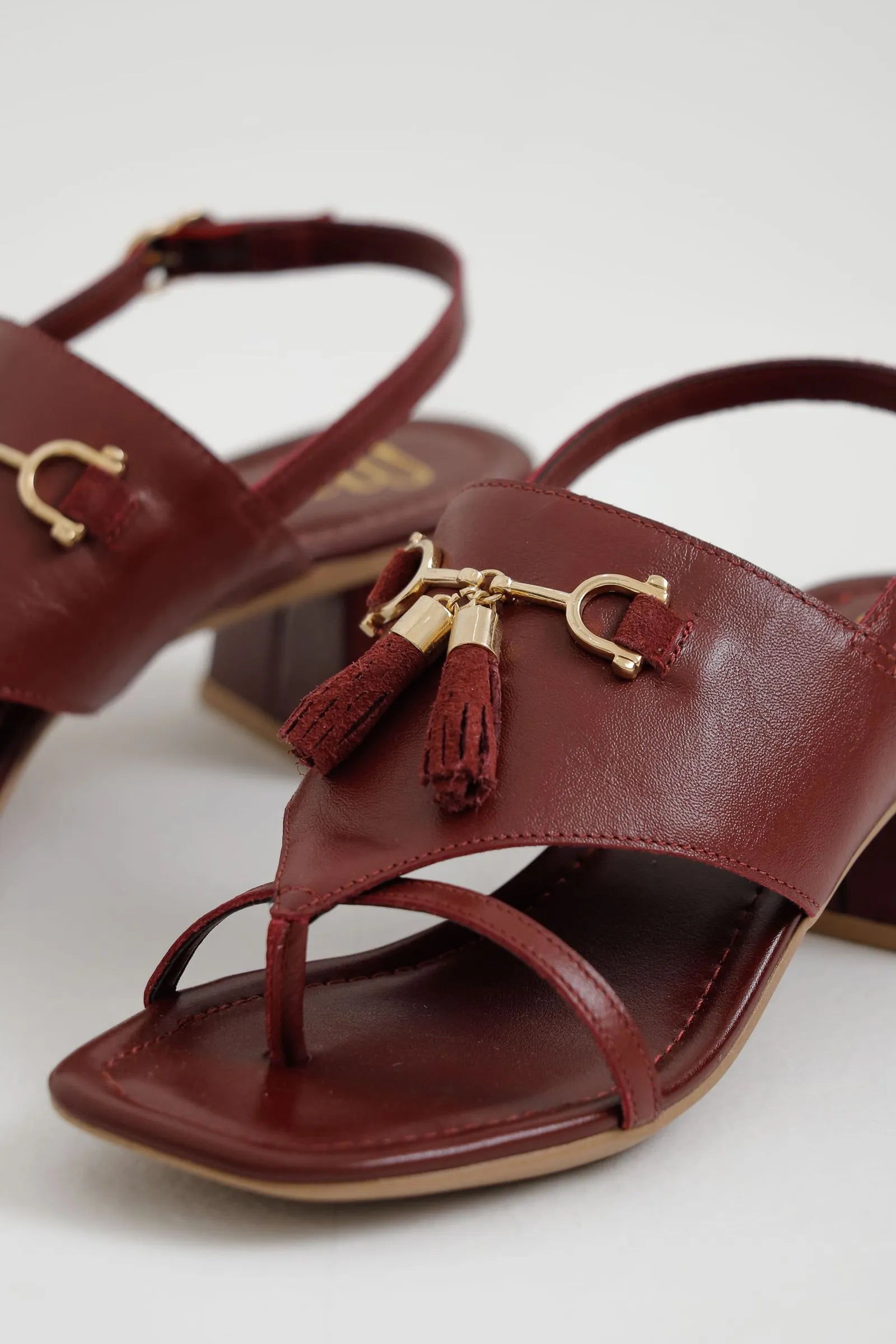 Sandália Salto Quadrado Tassel Couro VINHO