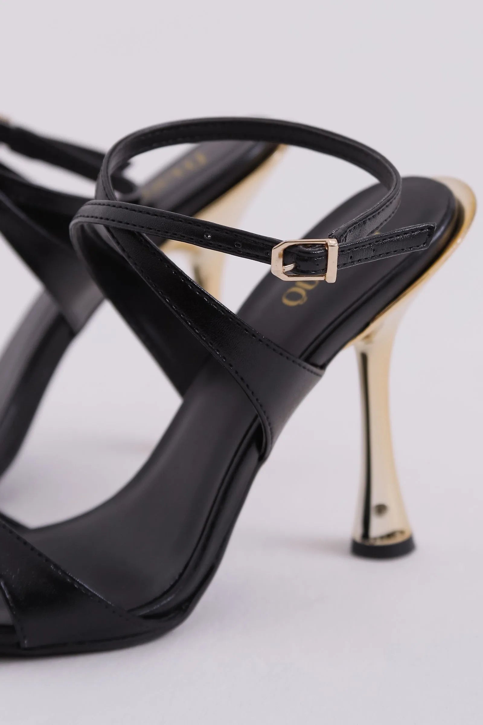 Sandália Salto Alto Fino PRETO