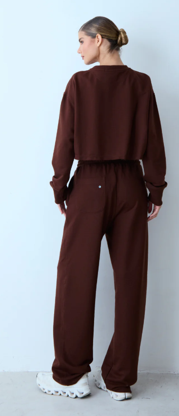 CALCA RETA ELASTICO CINTURA E BOLSO COSTAS