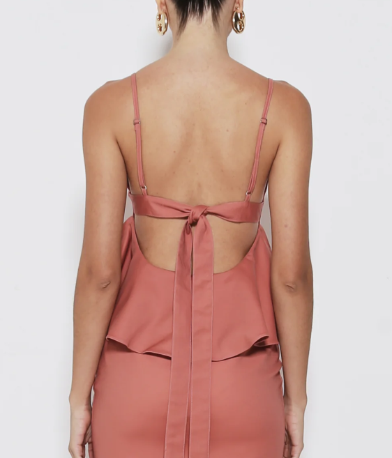 BLUSA DE ALCA ESTRUTURADA COM AMARACAO NAS COSTAS ROSE ESCURO