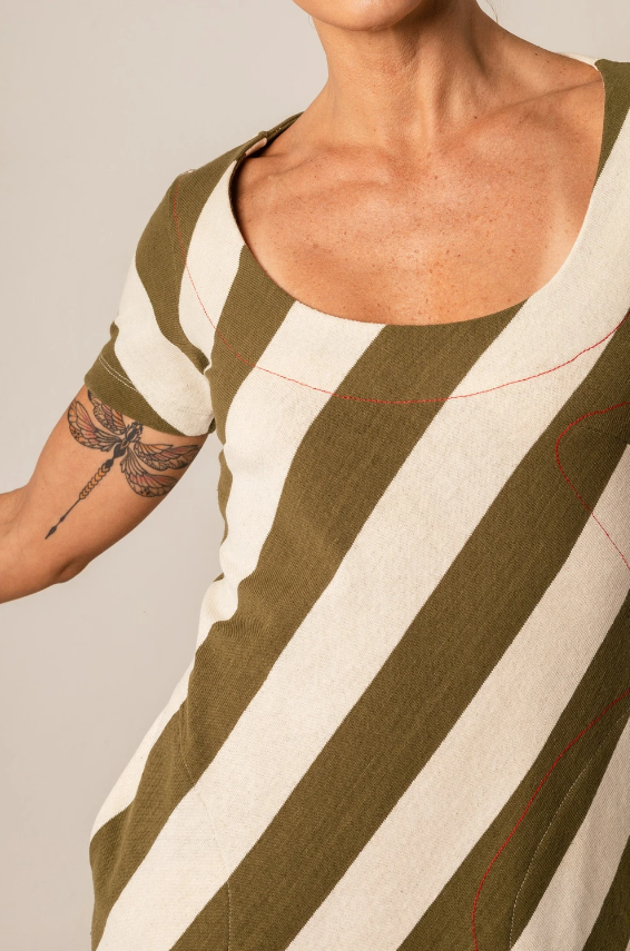 Vestido Curto de Malha Listras Verde/Bege