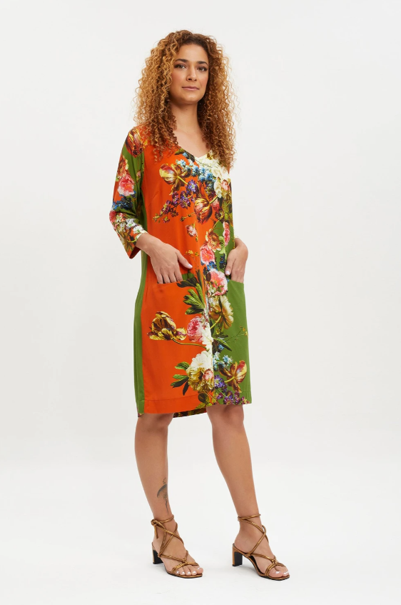 Vestido viscose com bolso floral