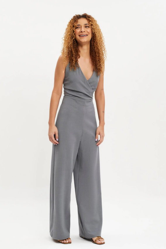 Macacão frente única cinza