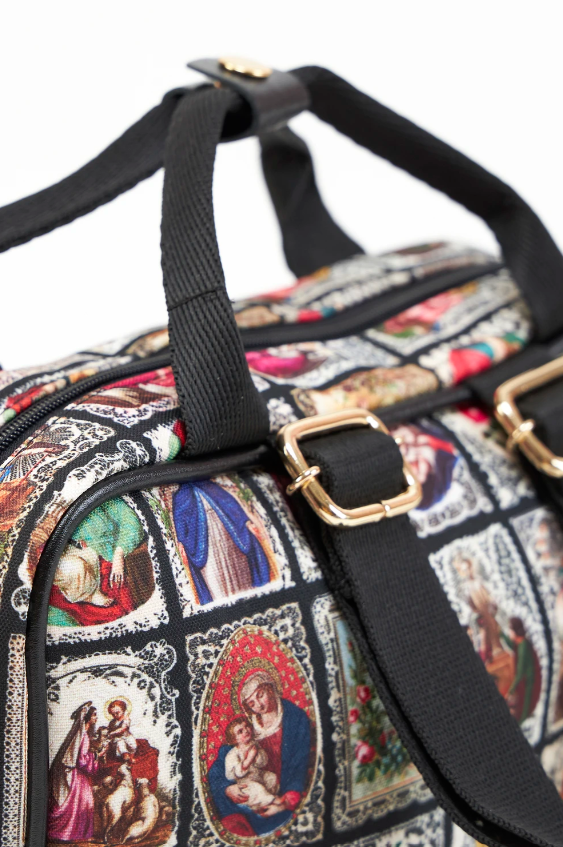 Bolsa modelo mochila Santinho Rendado