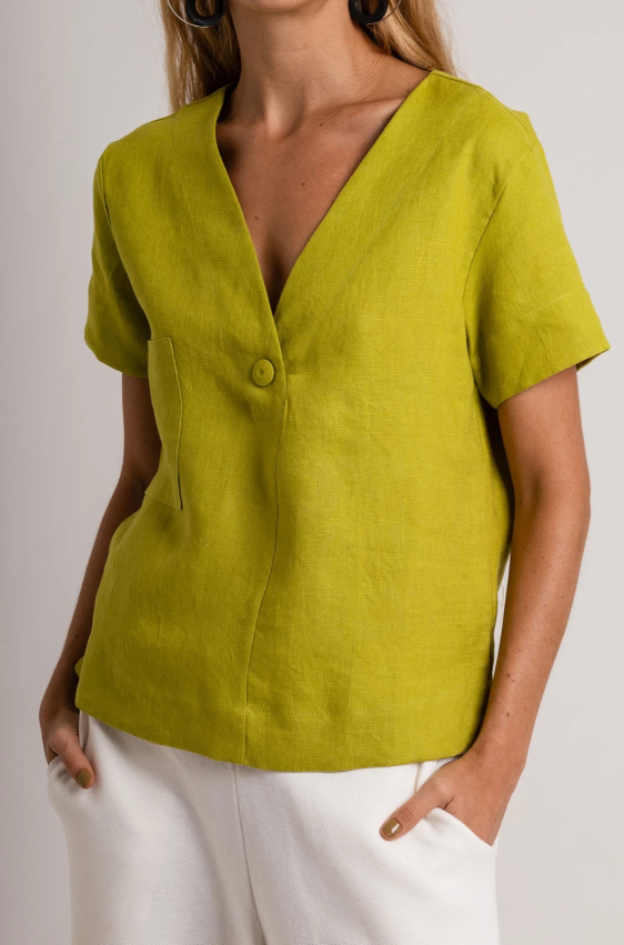 Camisa cropped de linho com bolso