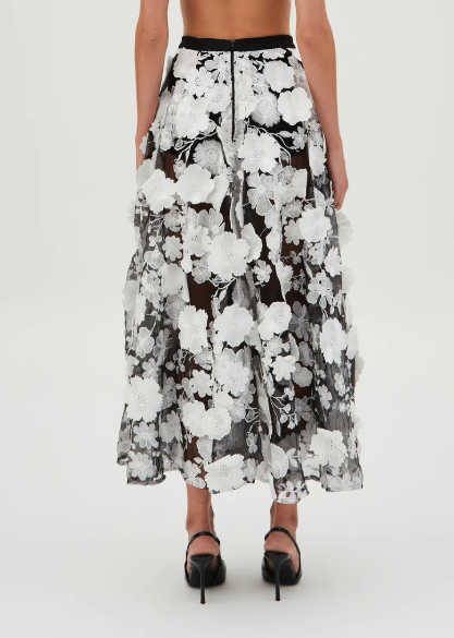 SAIA MIDI EM TULE BORDADO COM COS MEDIO PRETO