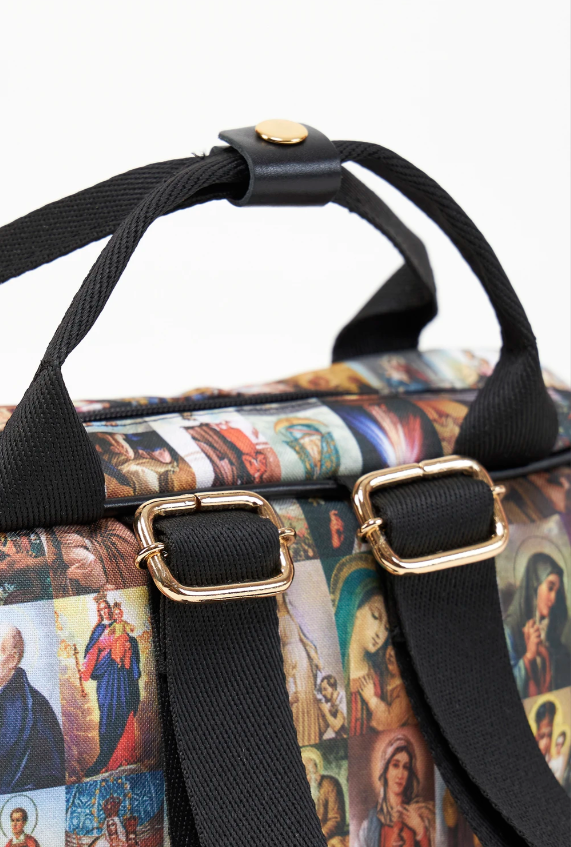 Bolsa modelo mochila Santinho