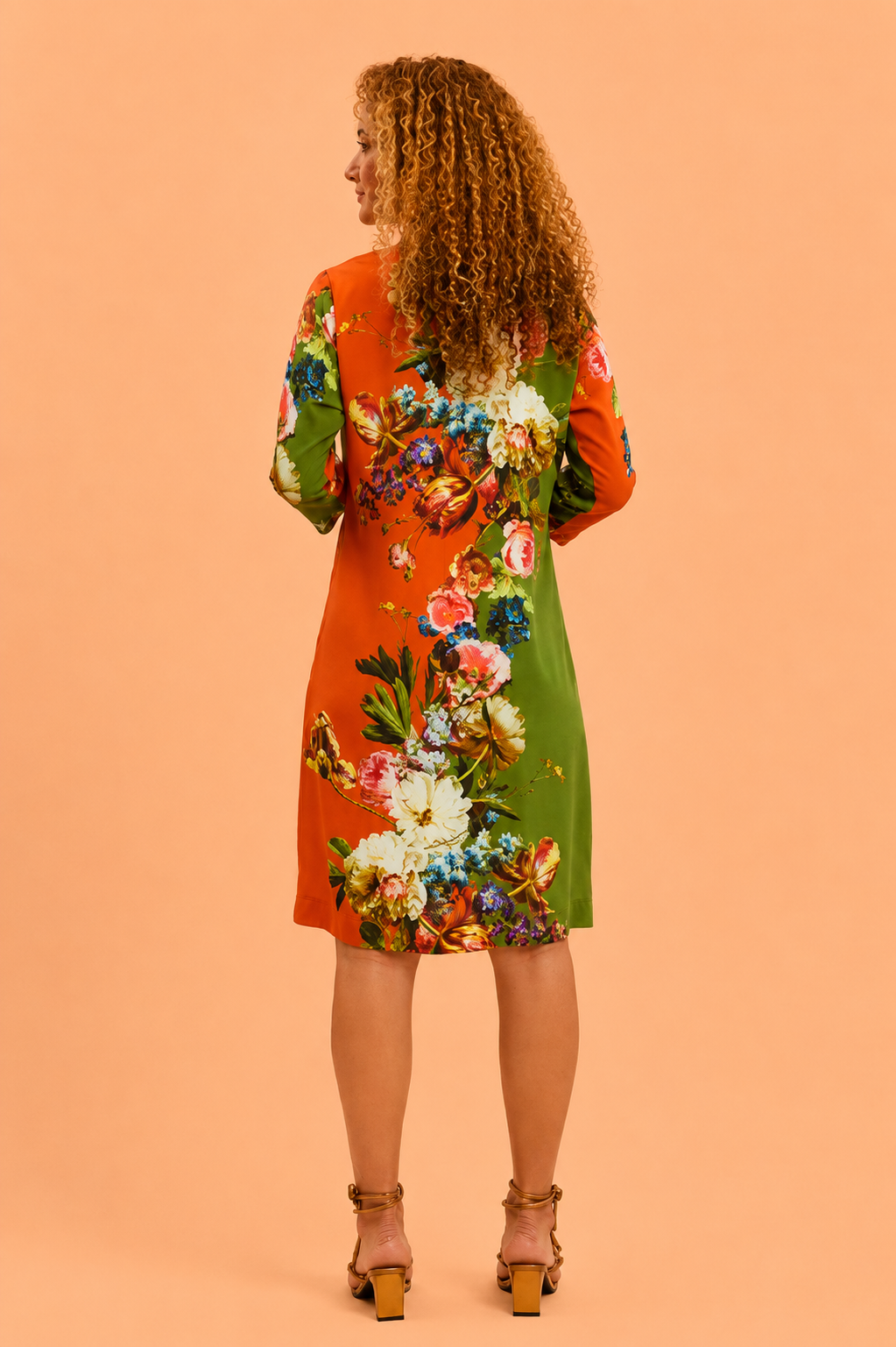 Vestido viscose com bolso floral