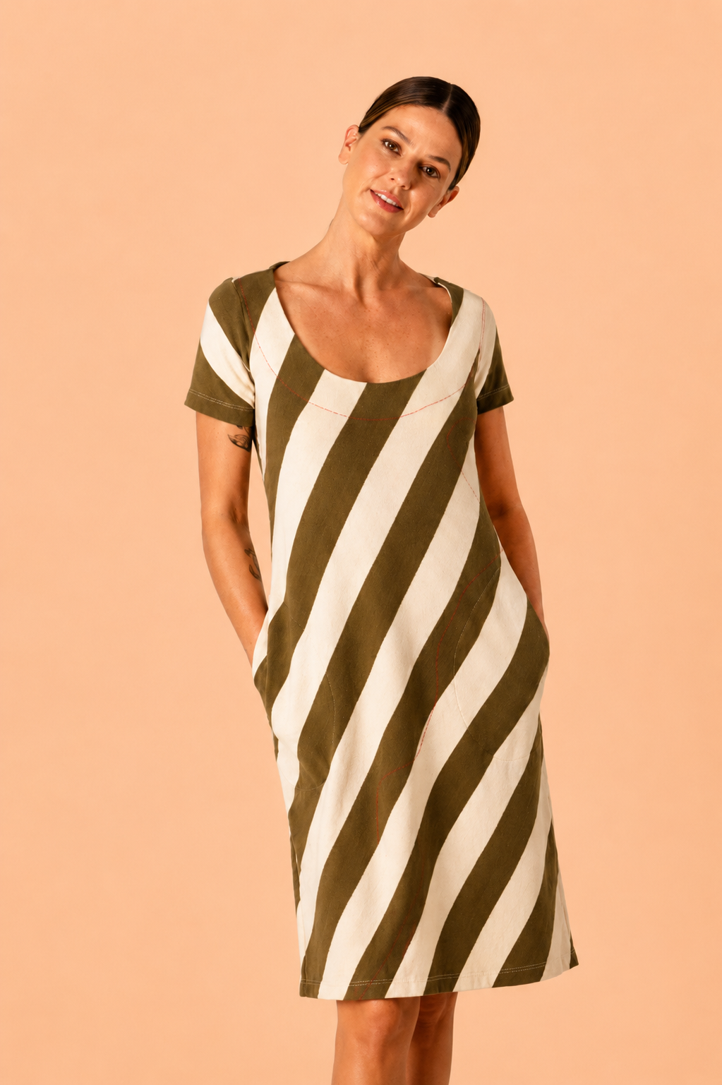 Vestido Curto de Malha Listras Verde/Bege